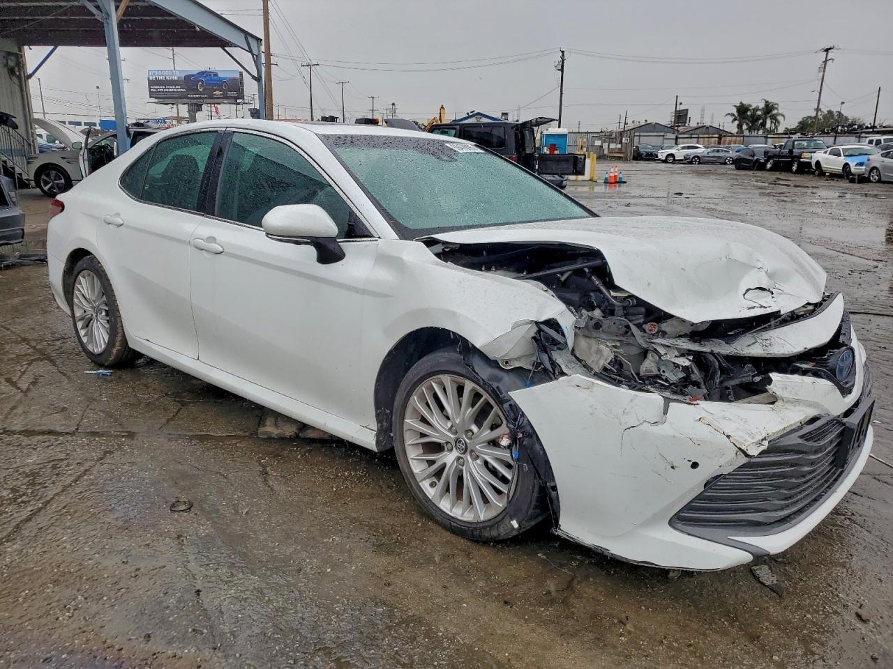 2018 TOYOTA CAMRY HYBRID photo 4
