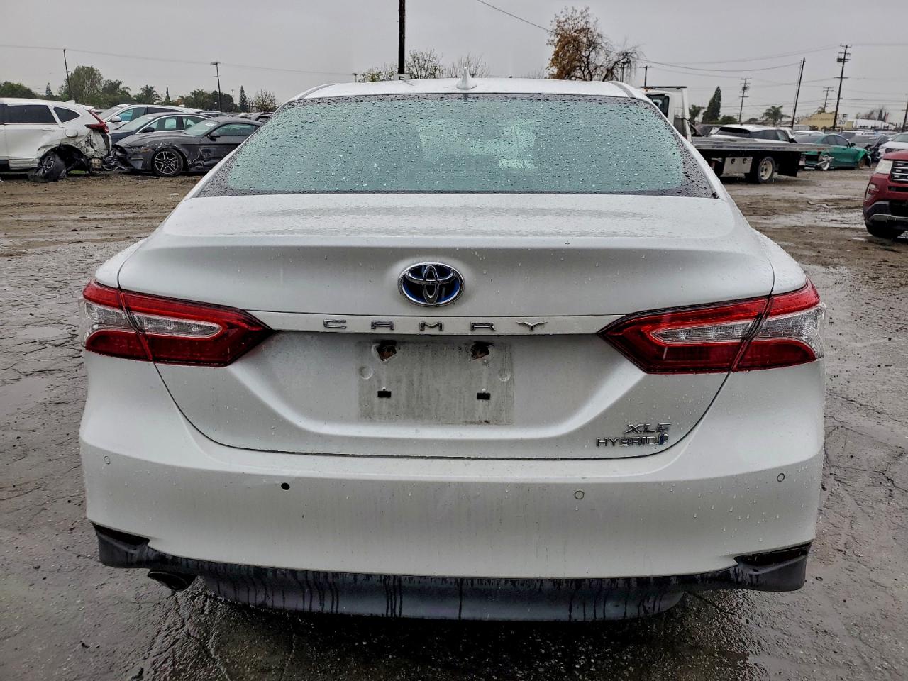 2018 TOYOTA CAMRY HYBRID photo 6