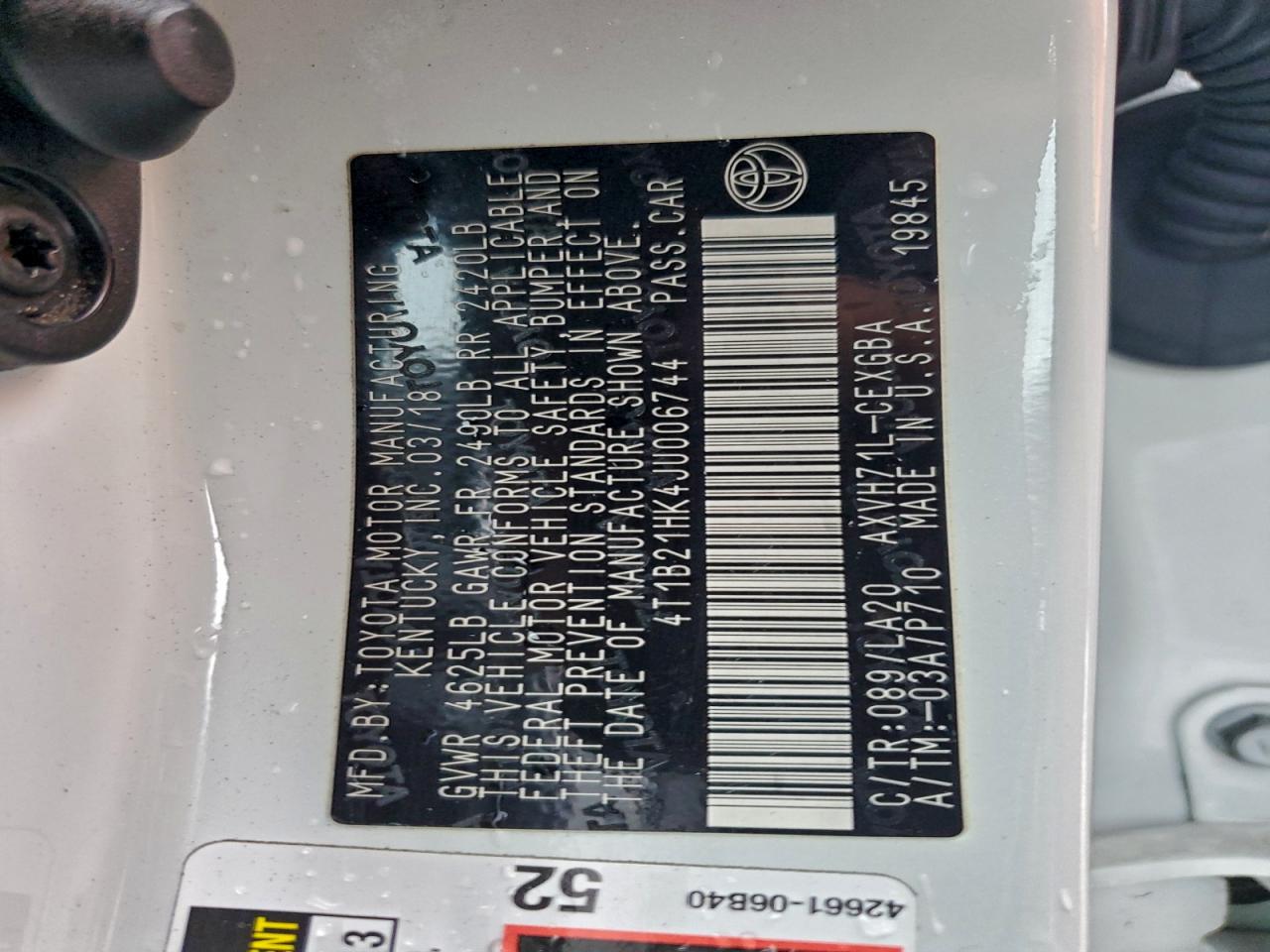 2018 TOYOTA CAMRY HYBRID photo 12