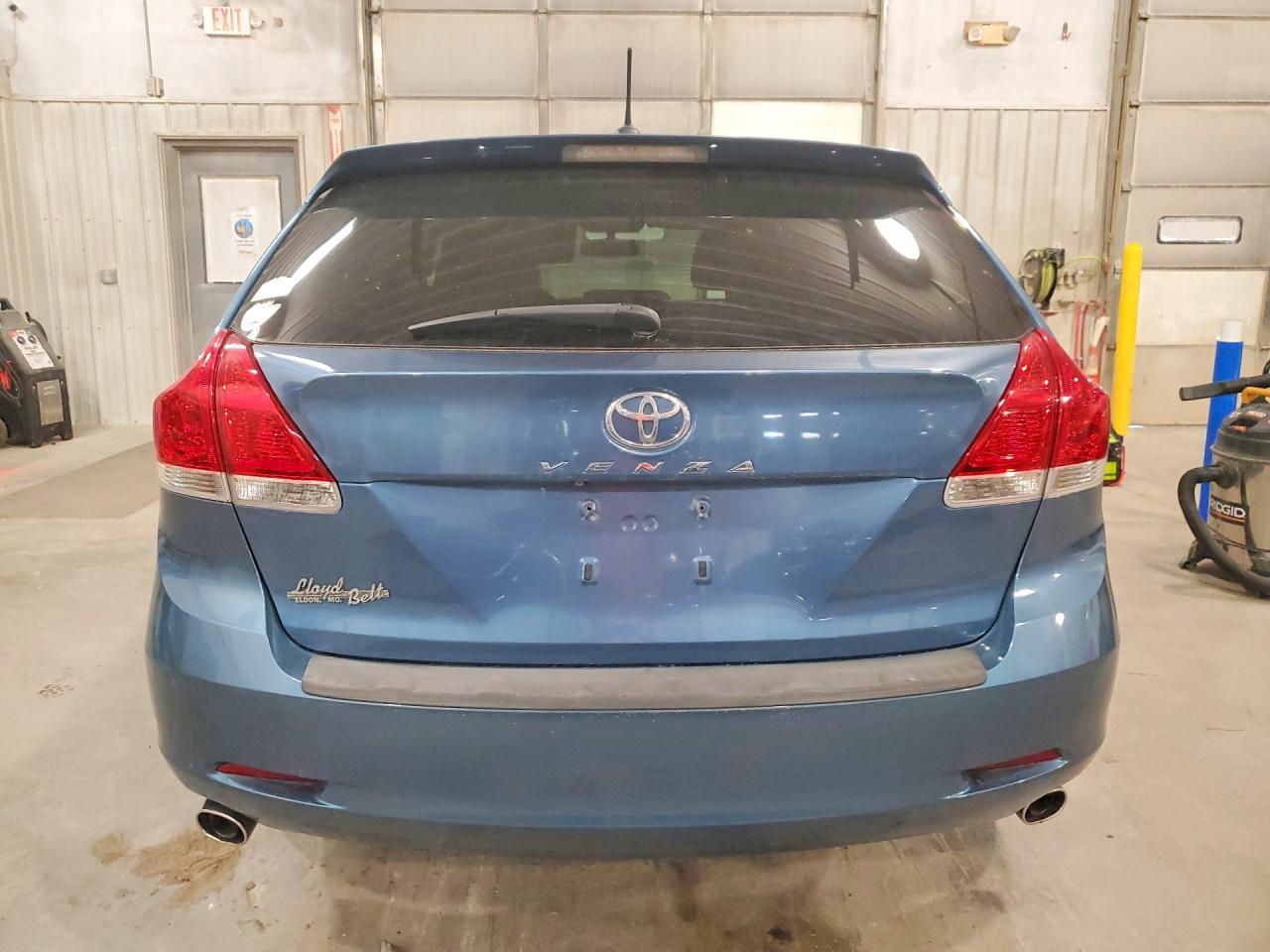 2010 TOYOTA VENZA photo 6