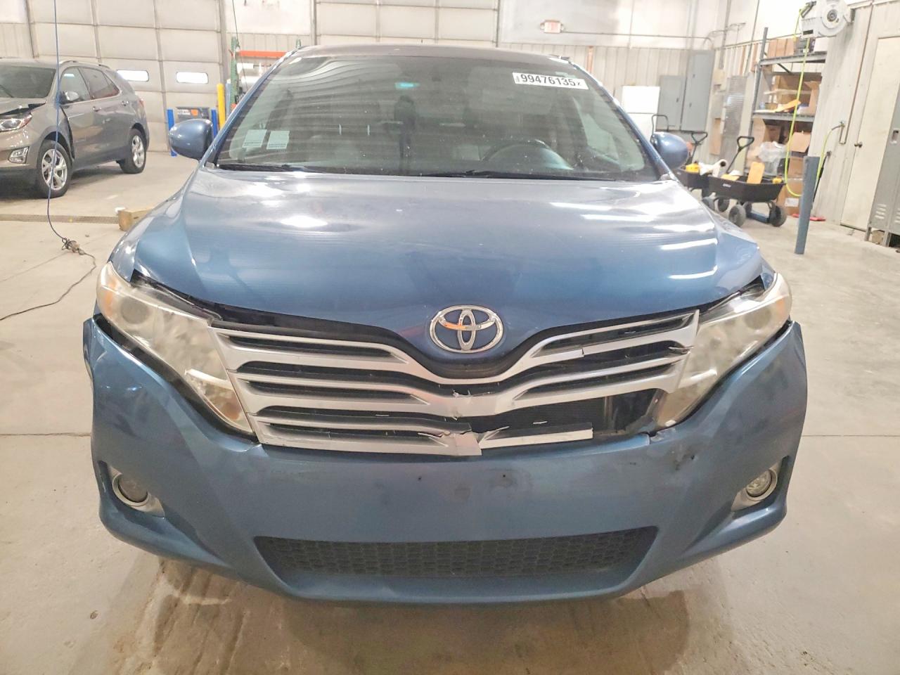 2010 TOYOTA VENZA photo 5