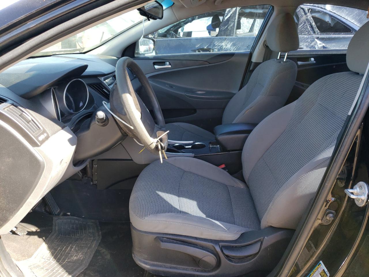 2012 HYUNDAI SONATA GLS photo 13