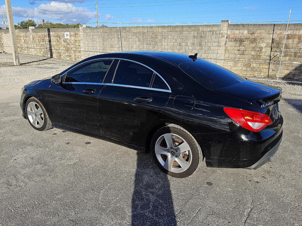 2018 MERCEDES-BENZ CLA 250 photo 2