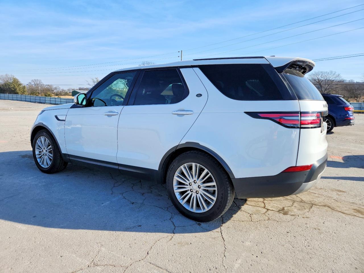 2018 LAND ROVER DISCOVERY HSE LUXURY photo 3