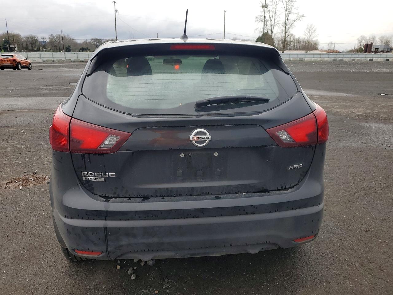 2018 NISSAN ROGUE SPORT S photo 6
