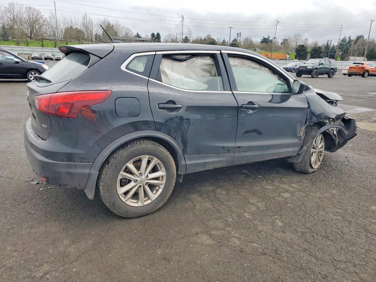 2018 NISSAN ROGUE SPORT S photo 3