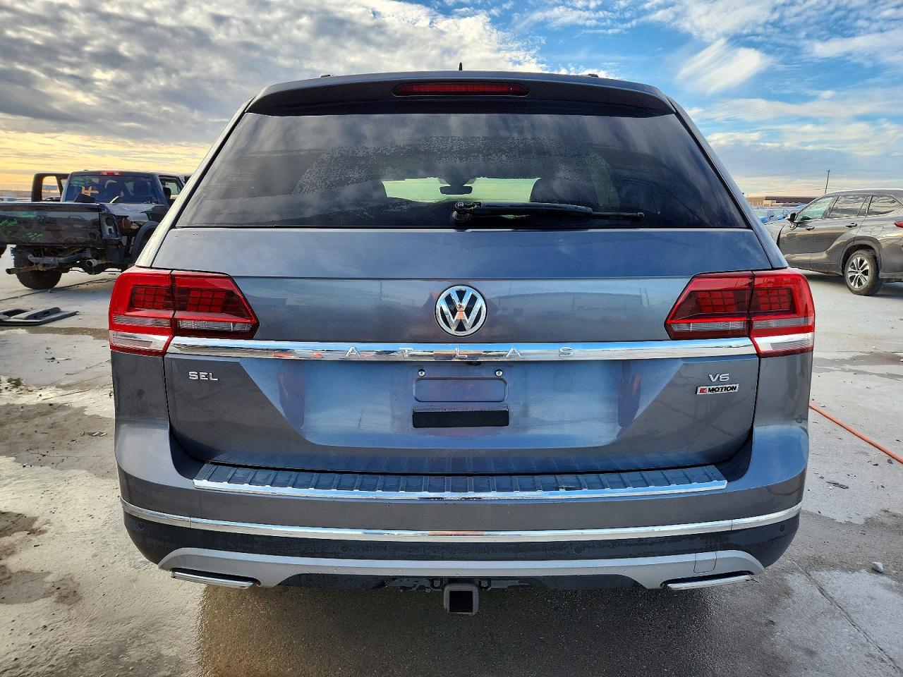 2018 VOLKSWAGEN ATLAS SEL PREMIUM photo 6