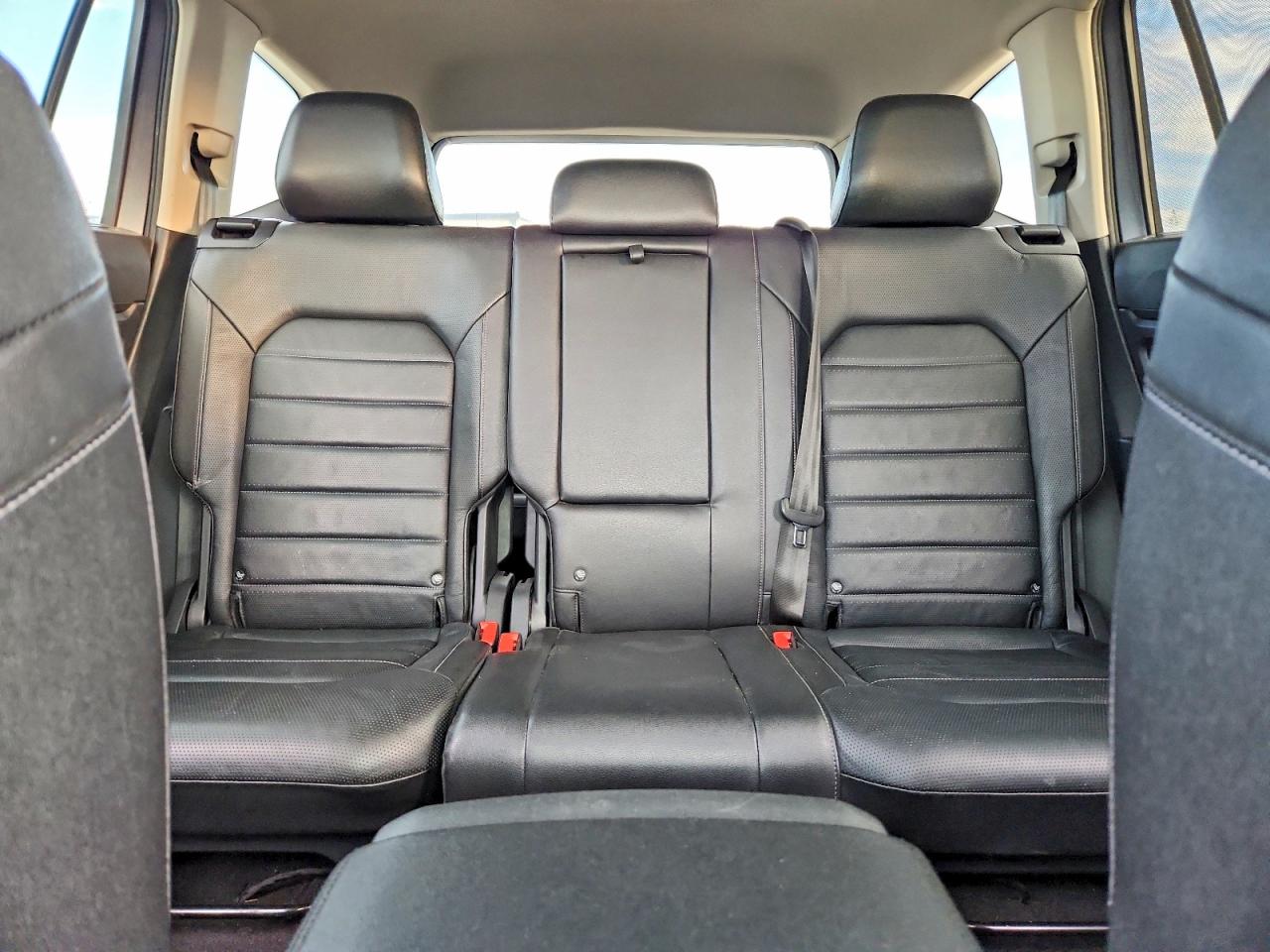 2018 VOLKSWAGEN ATLAS SEL PREMIUM photo 10
