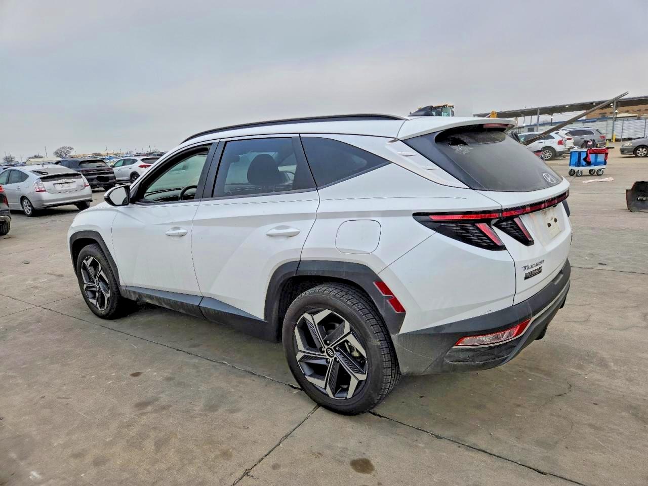 2022 HYUNDAI TUCSON photo 2