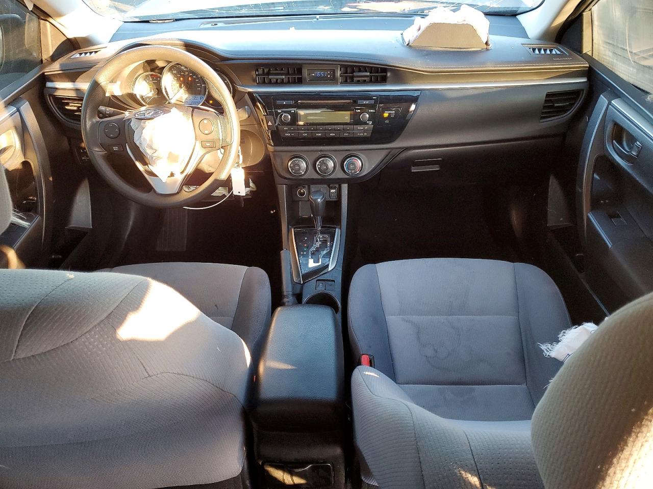 2014 TOYOTA COROLLA L photo 8