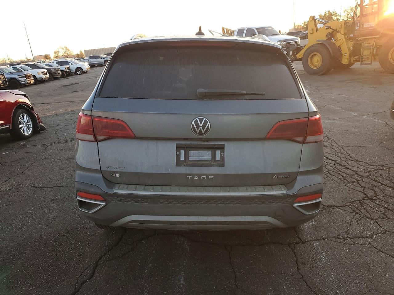 2024 VOLKSWAGEN TAOS SE photo 6