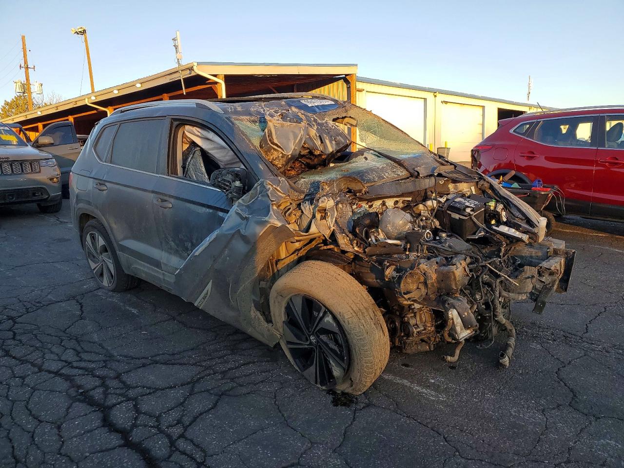 2024 VOLKSWAGEN TAOS SE photo 4