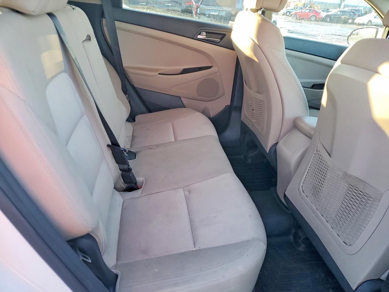2018 HYUNDAI TUCSON SE photo 11