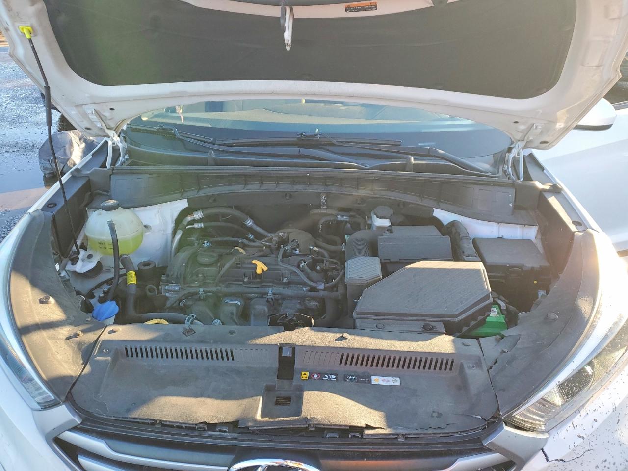 2018 HYUNDAI TUCSON SE photo 12