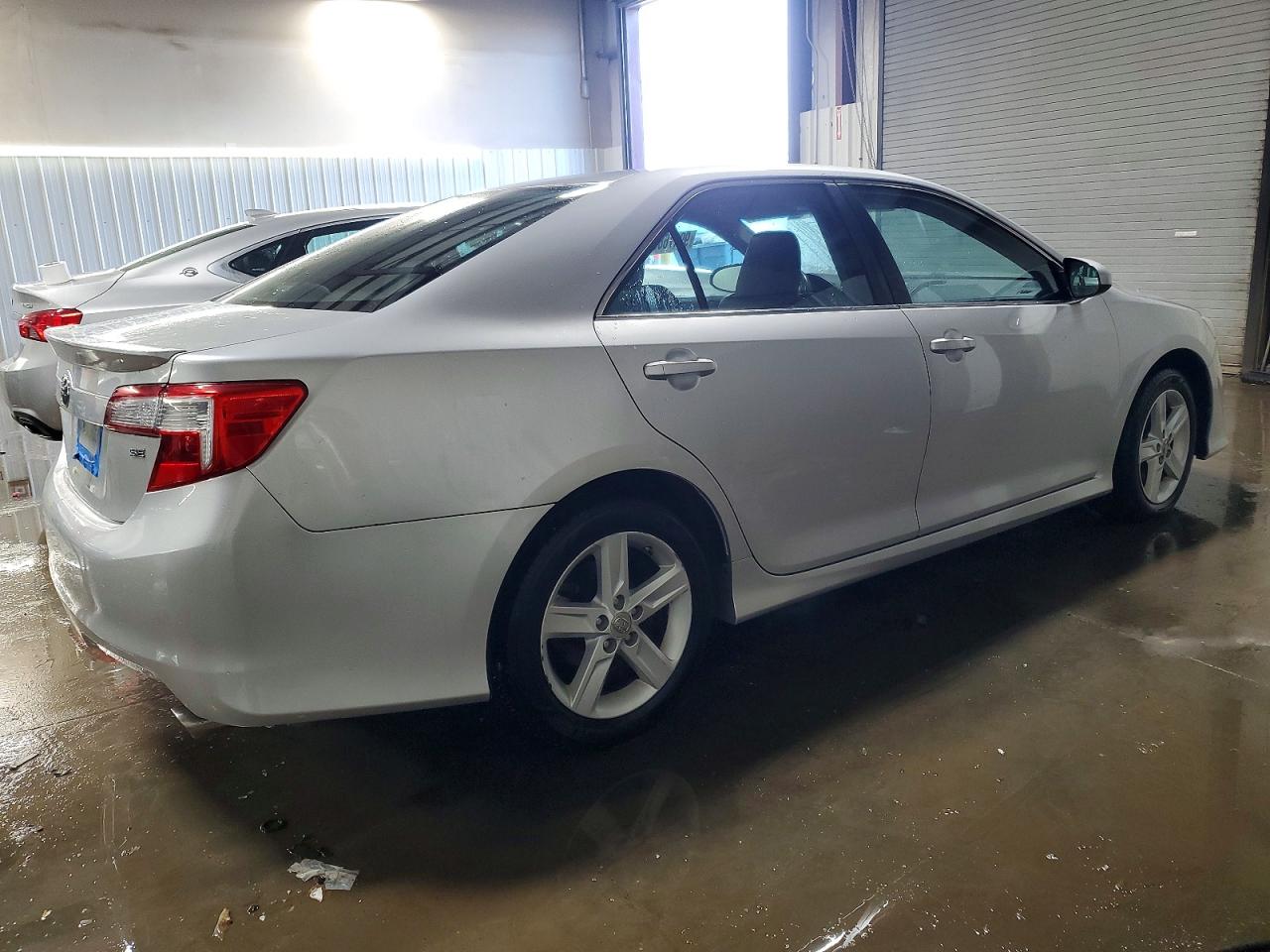 2012 TOYOTA CAMRY BASE photo 3