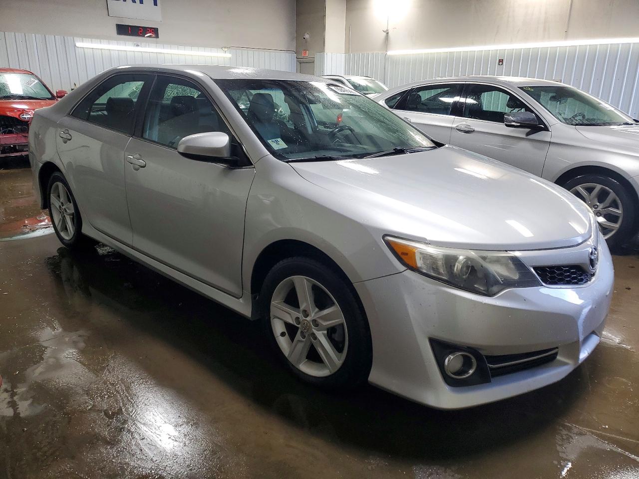 2012 TOYOTA CAMRY BASE photo 4