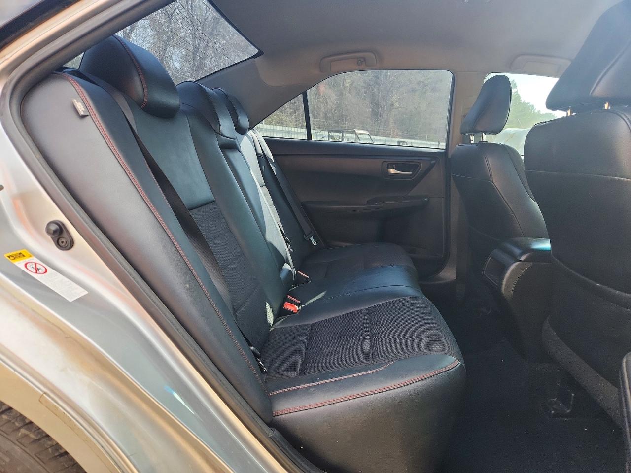 2017 TOYOTA CAMRY LE photo 10