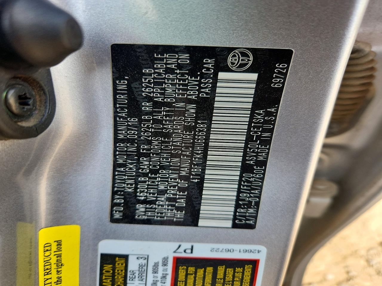 2017 TOYOTA CAMRY LE photo 12