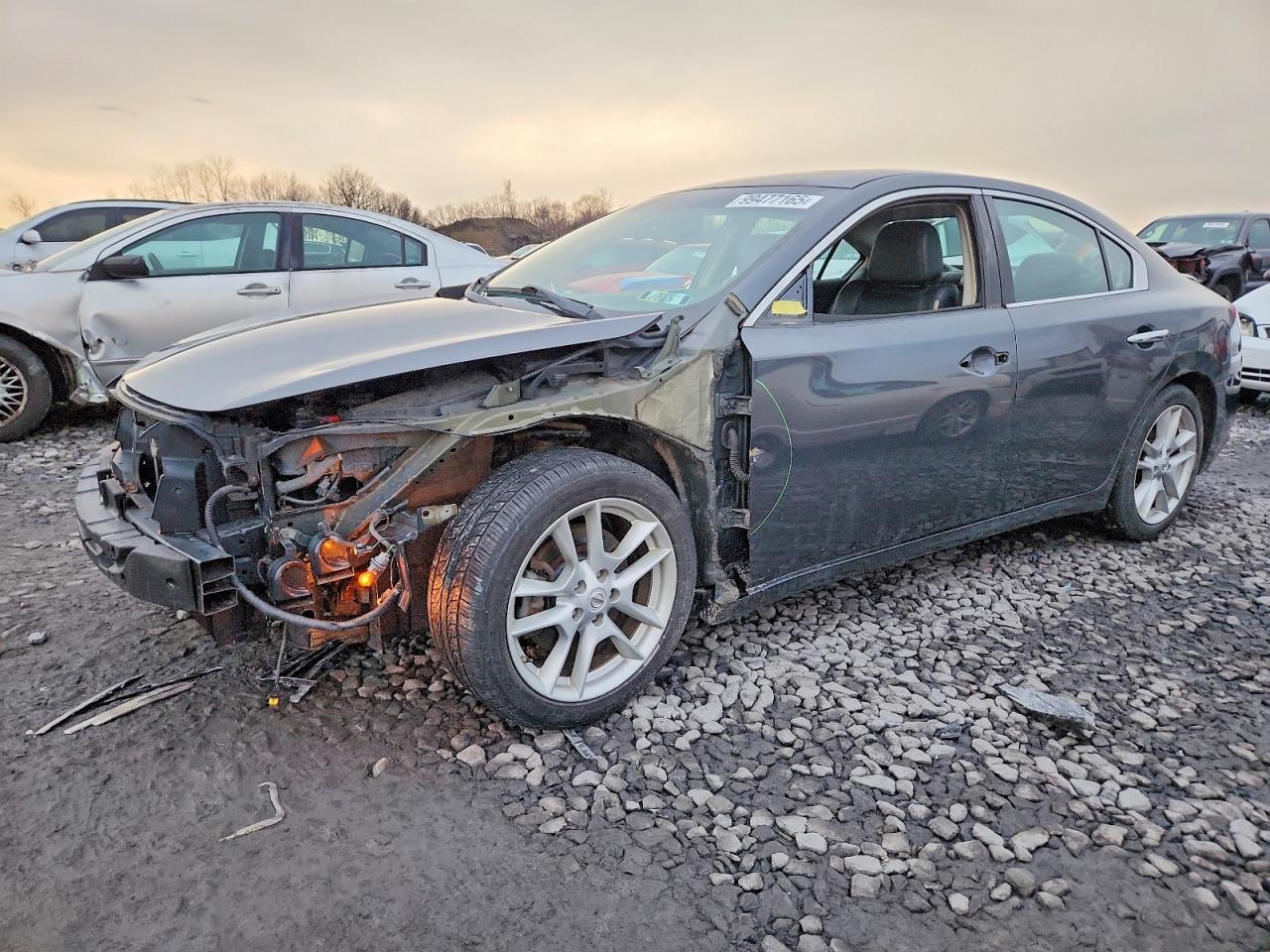 2010 NISSAN MAXIMA