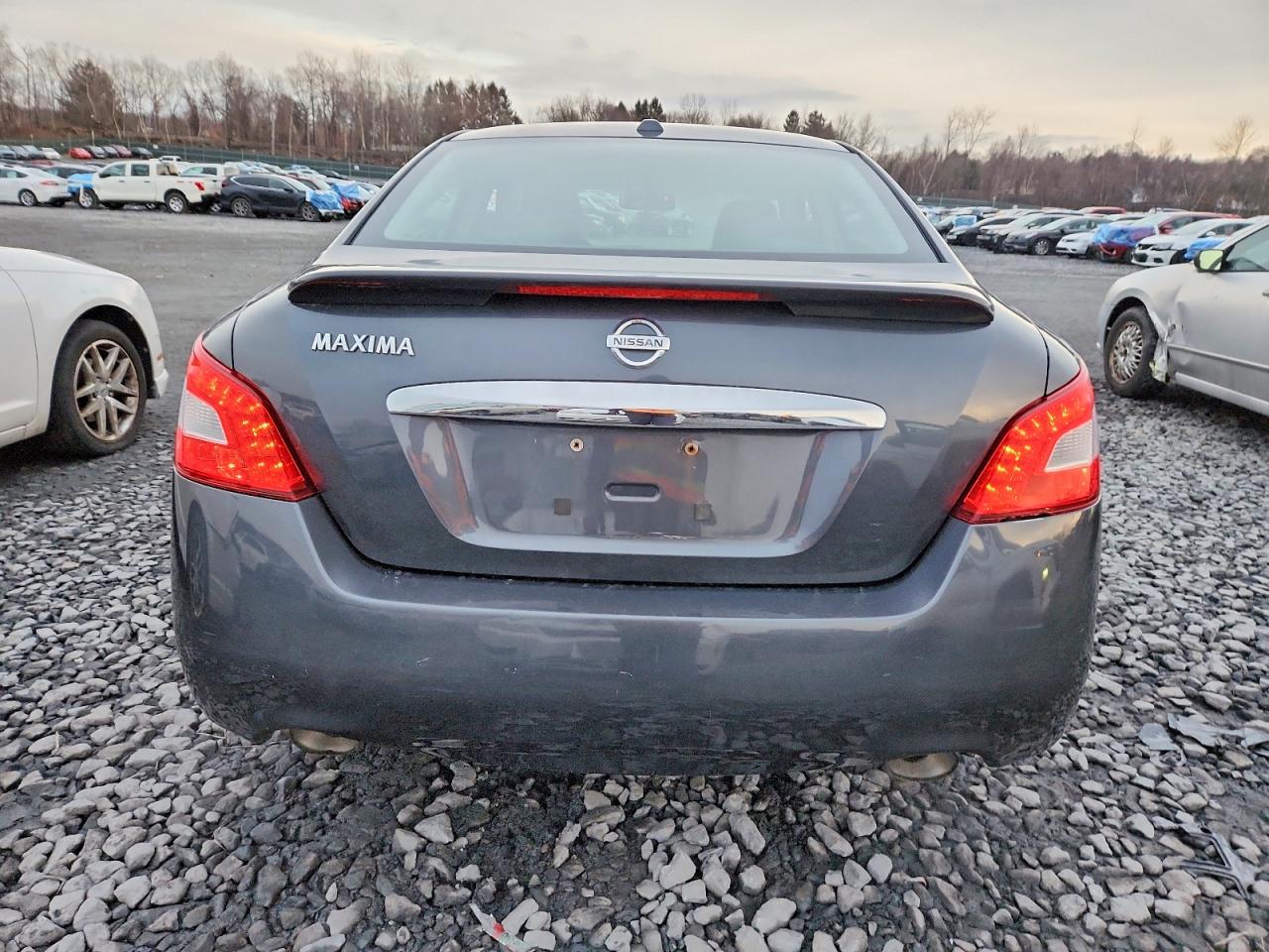 2010 NISSAN MAXIMA S photo 6