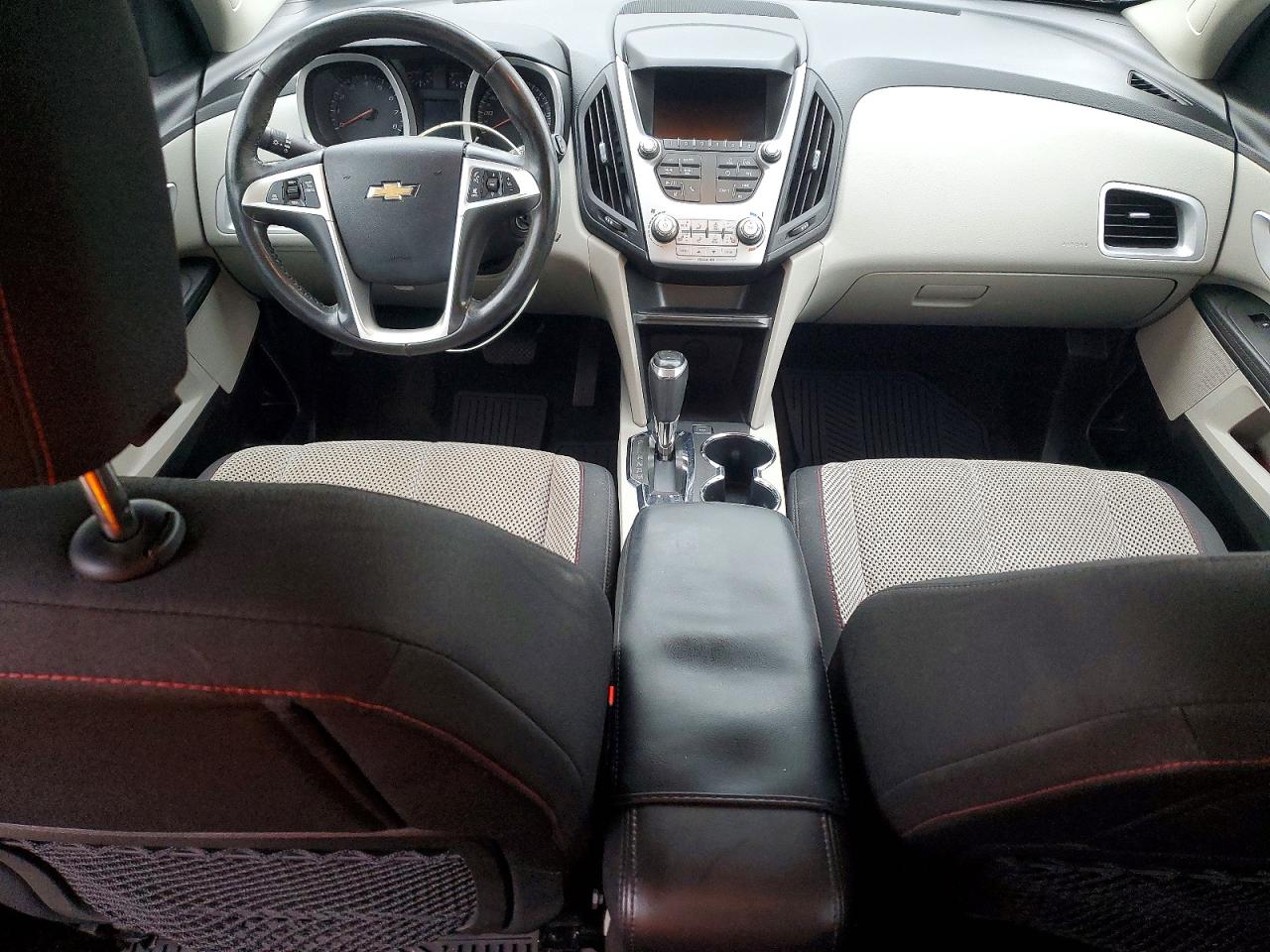 2017 CHEVROLET EQUINOX LT photo 8