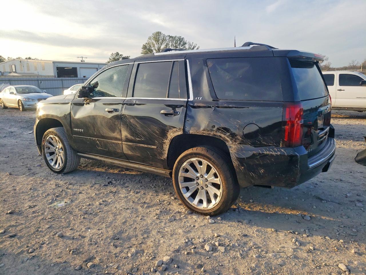 2016 CHEVROLET TAHOE C1500 LTZ photo 2