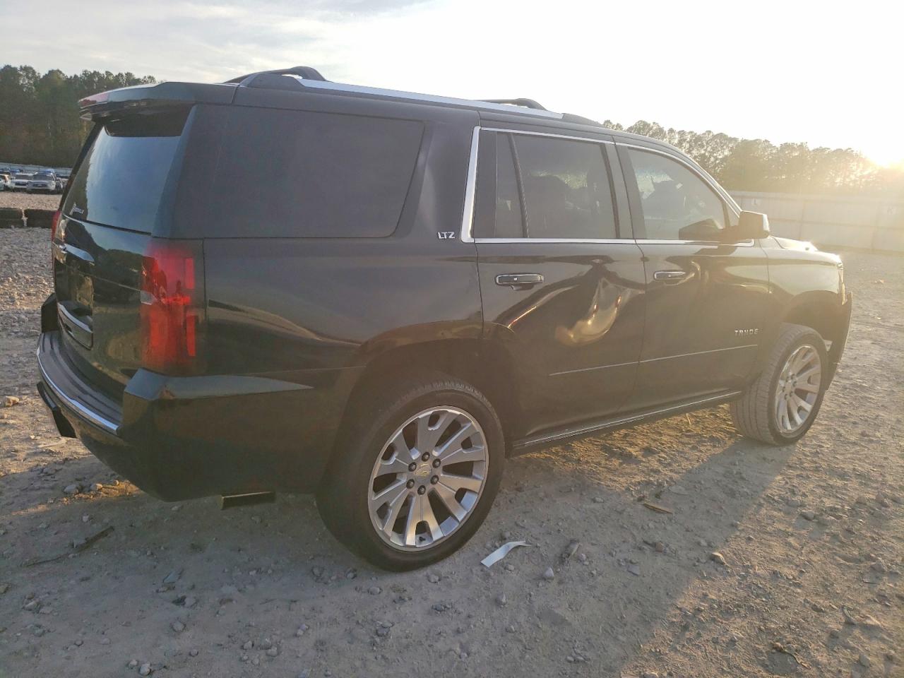 2016 CHEVROLET TAHOE C1500 LTZ photo 3