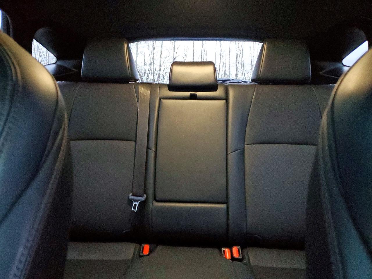 2021 TOYOTA VENZA LE photo 19
