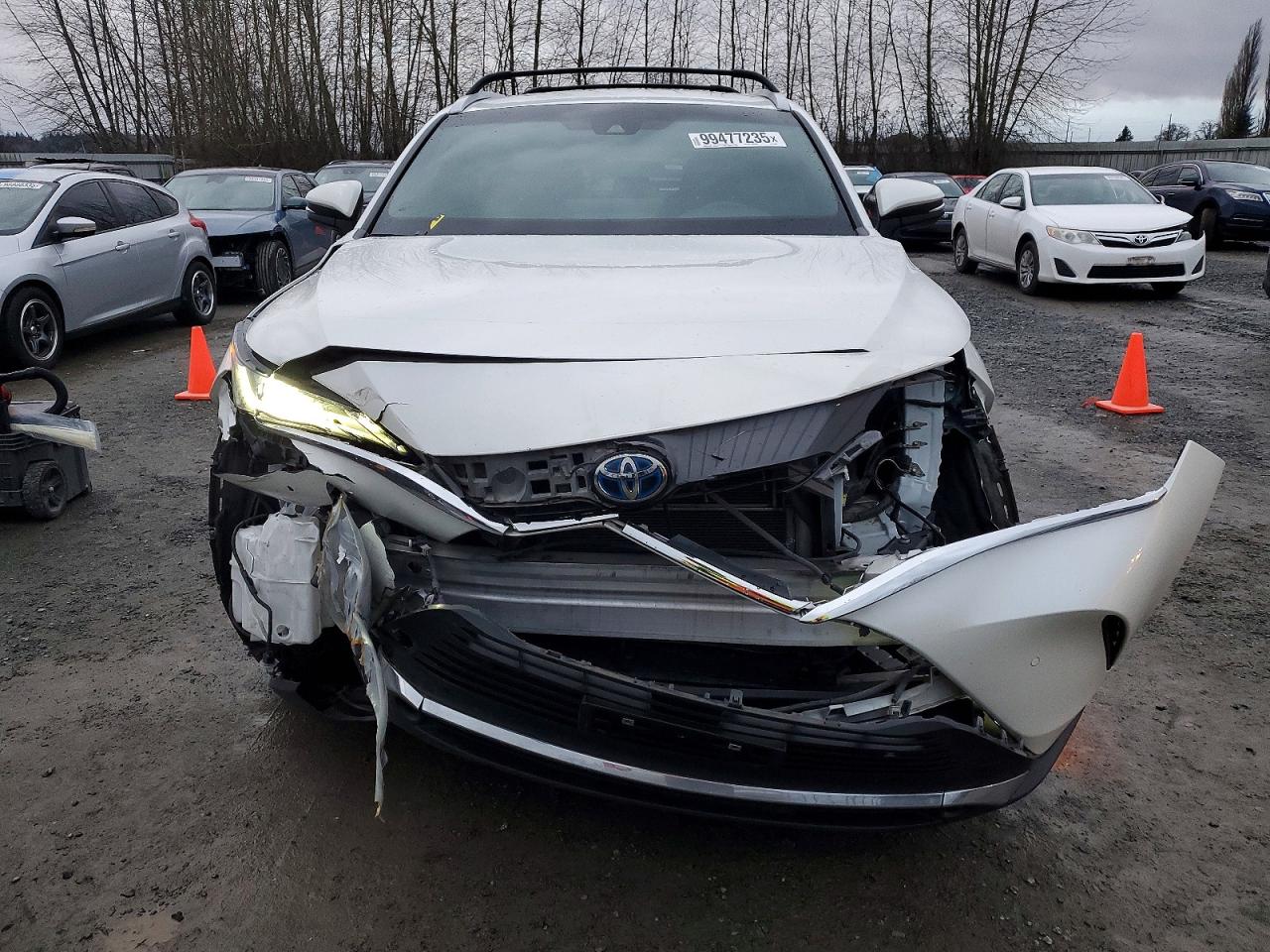 2021 TOYOTA VENZA LE photo 9