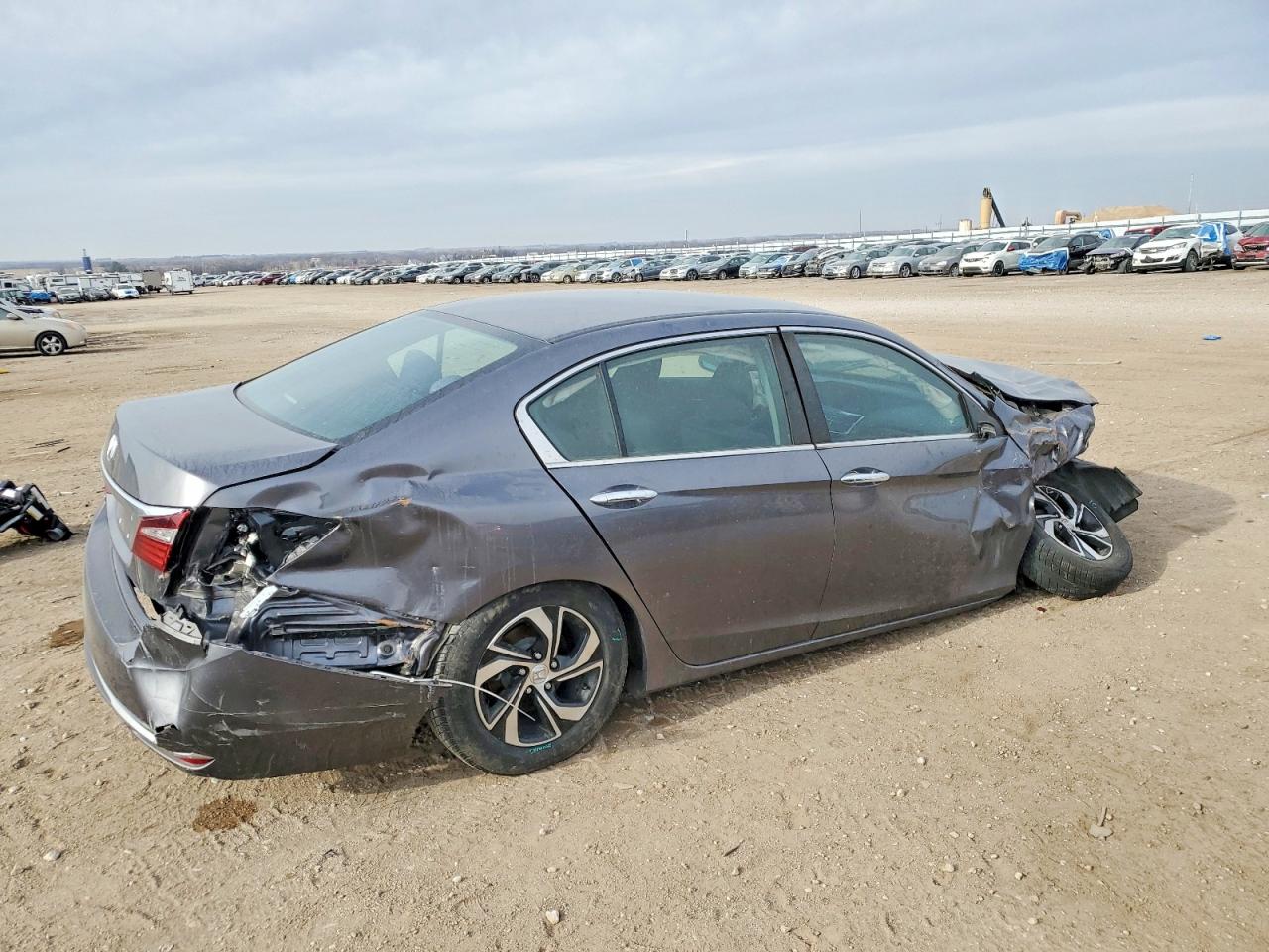 2016 HONDA ACCORD LX photo 3
