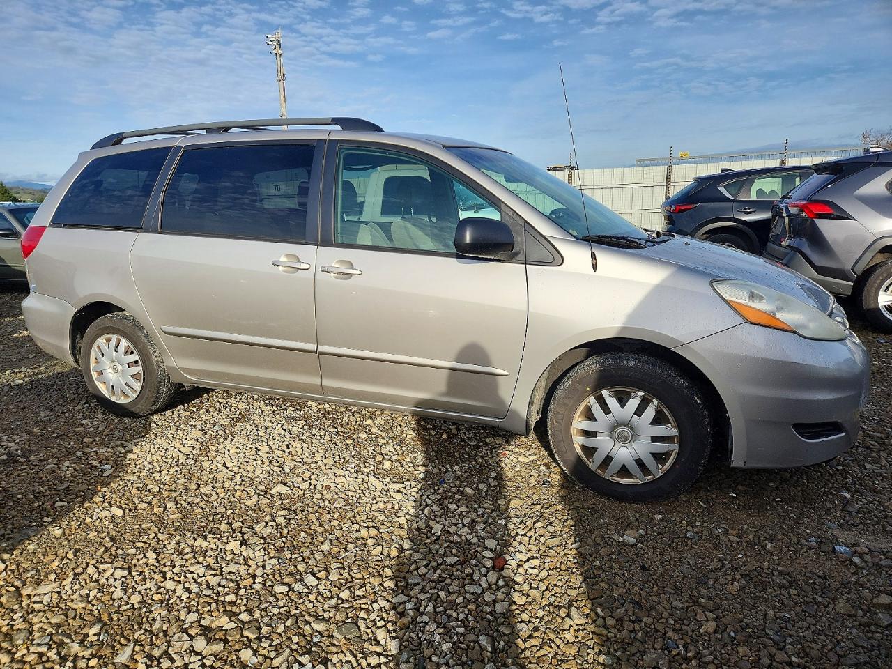2006 TOYOTA SIENNA CE photo 4
