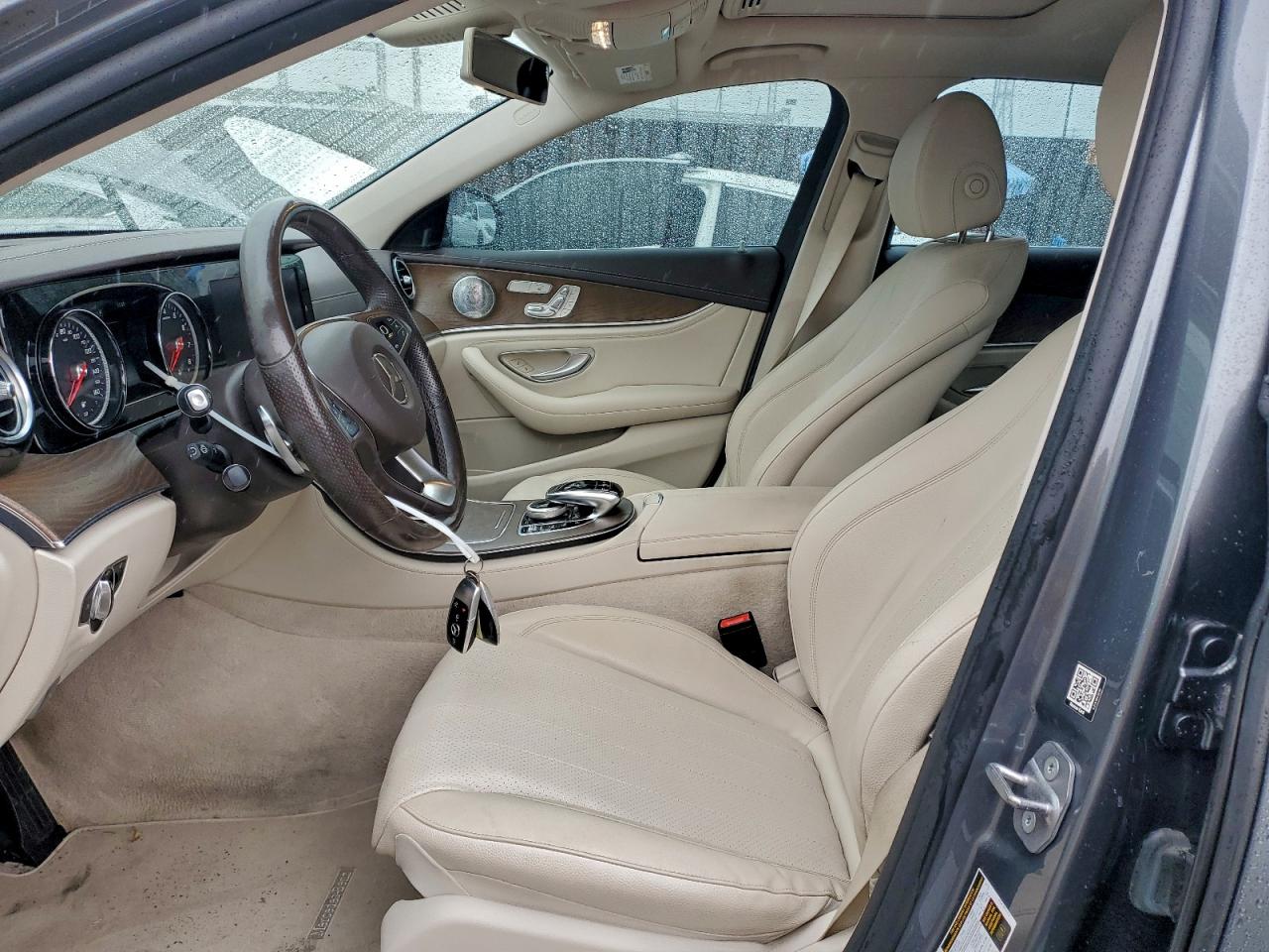 2018 MERCEDES-BENZ E 300 photo 19