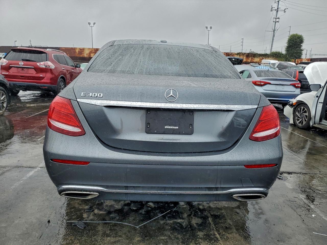 2018 MERCEDES-BENZ E 300 photo 16