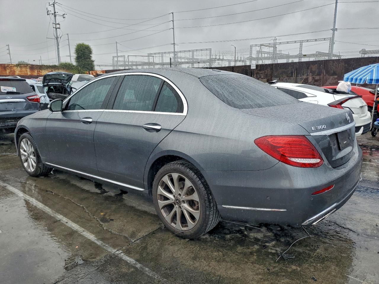 2018 MERCEDES-BENZ E 300 photo 4