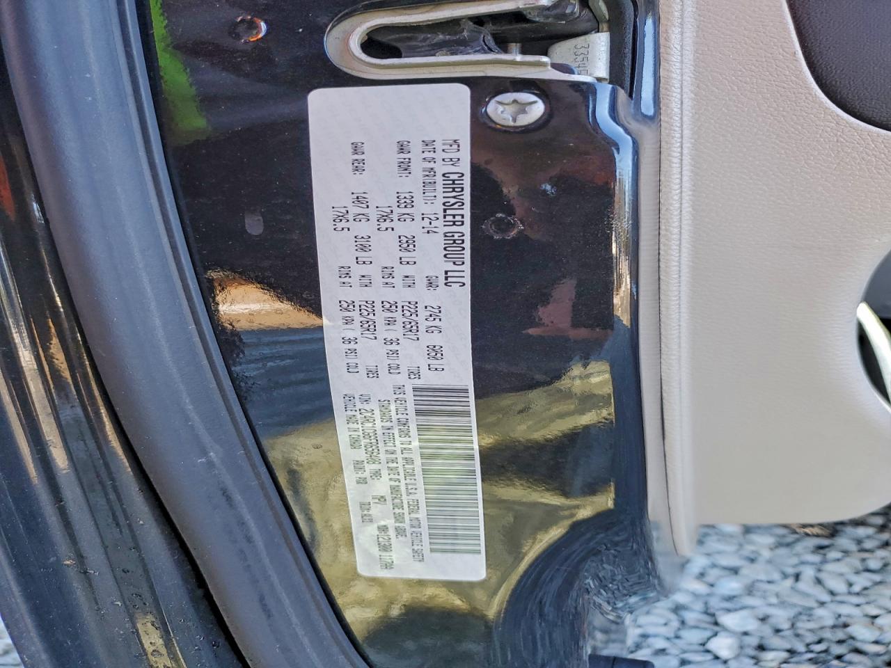 2015 CHRYSLER TOWN & COUNTRY TOURING L photo 25