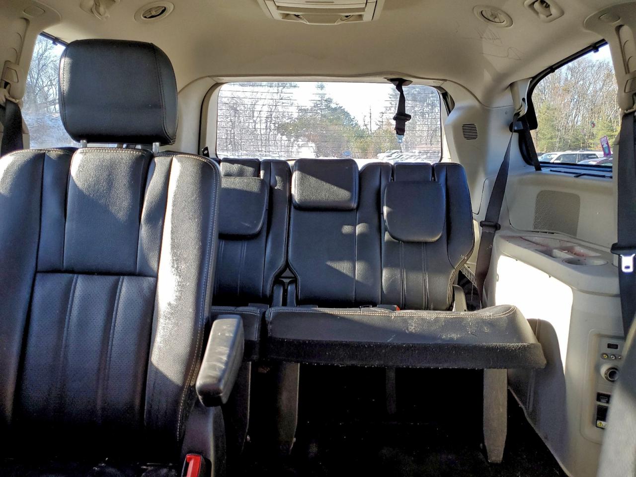 2015 CHRYSLER TOWN & COUNTRY TOURING L photo 19