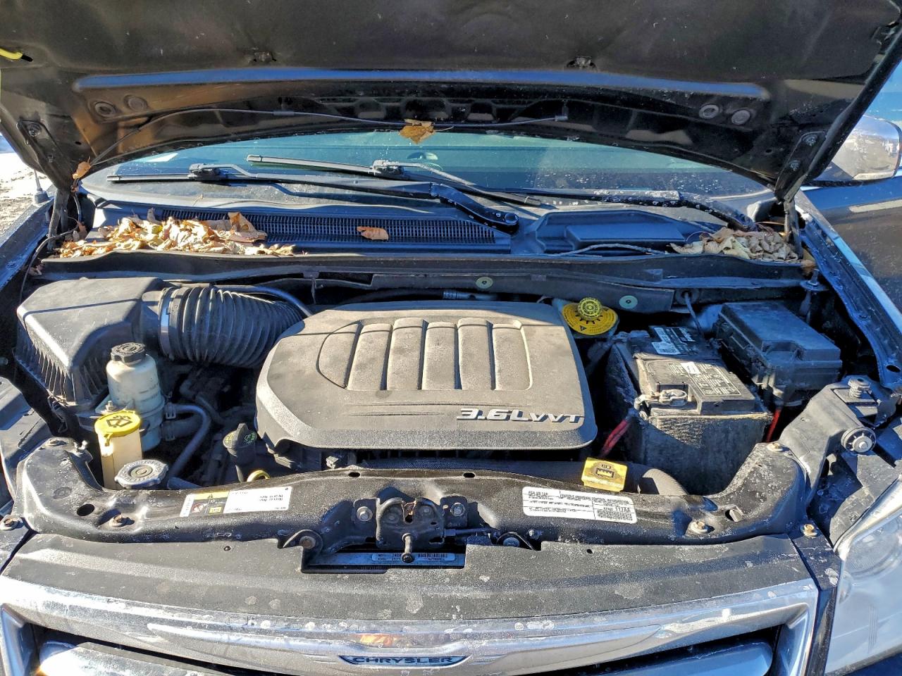 2015 CHRYSLER TOWN & COUNTRY TOURING L photo 23