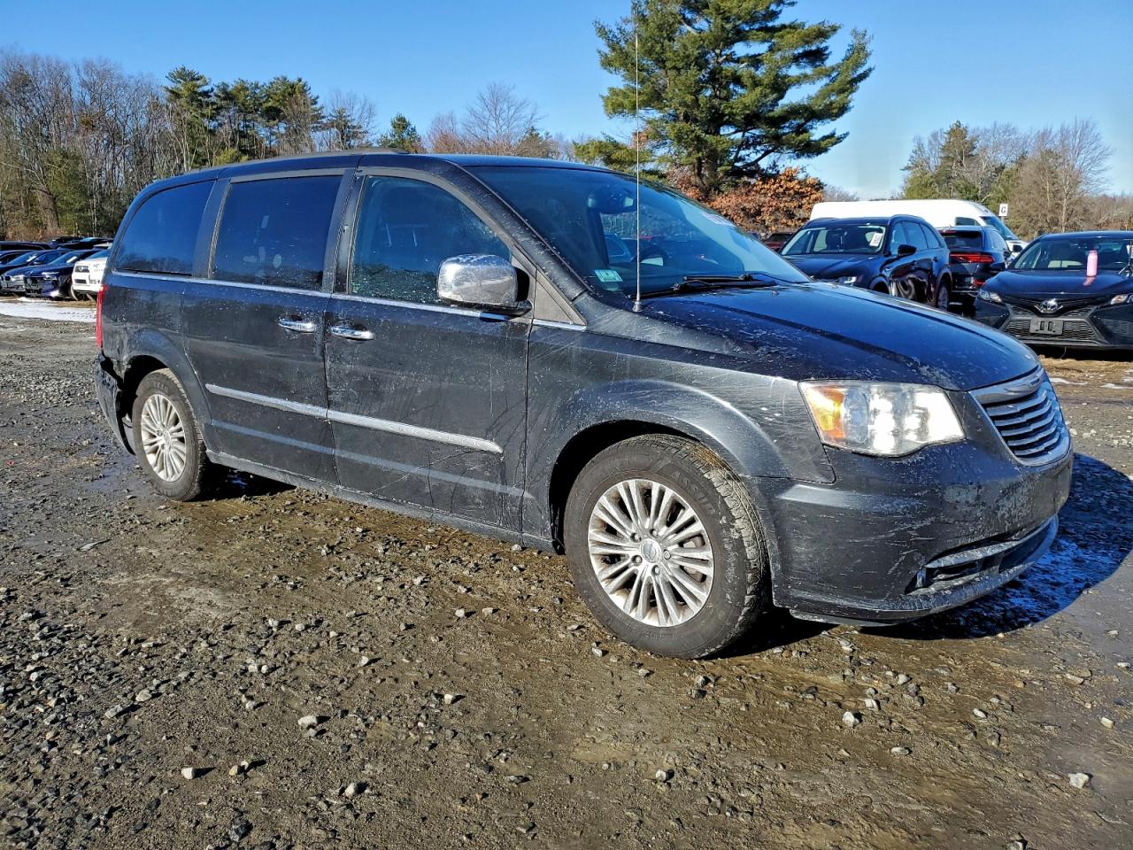 2015 CHRYSLER TOWN & COUNTRY TOURING L photo 7
