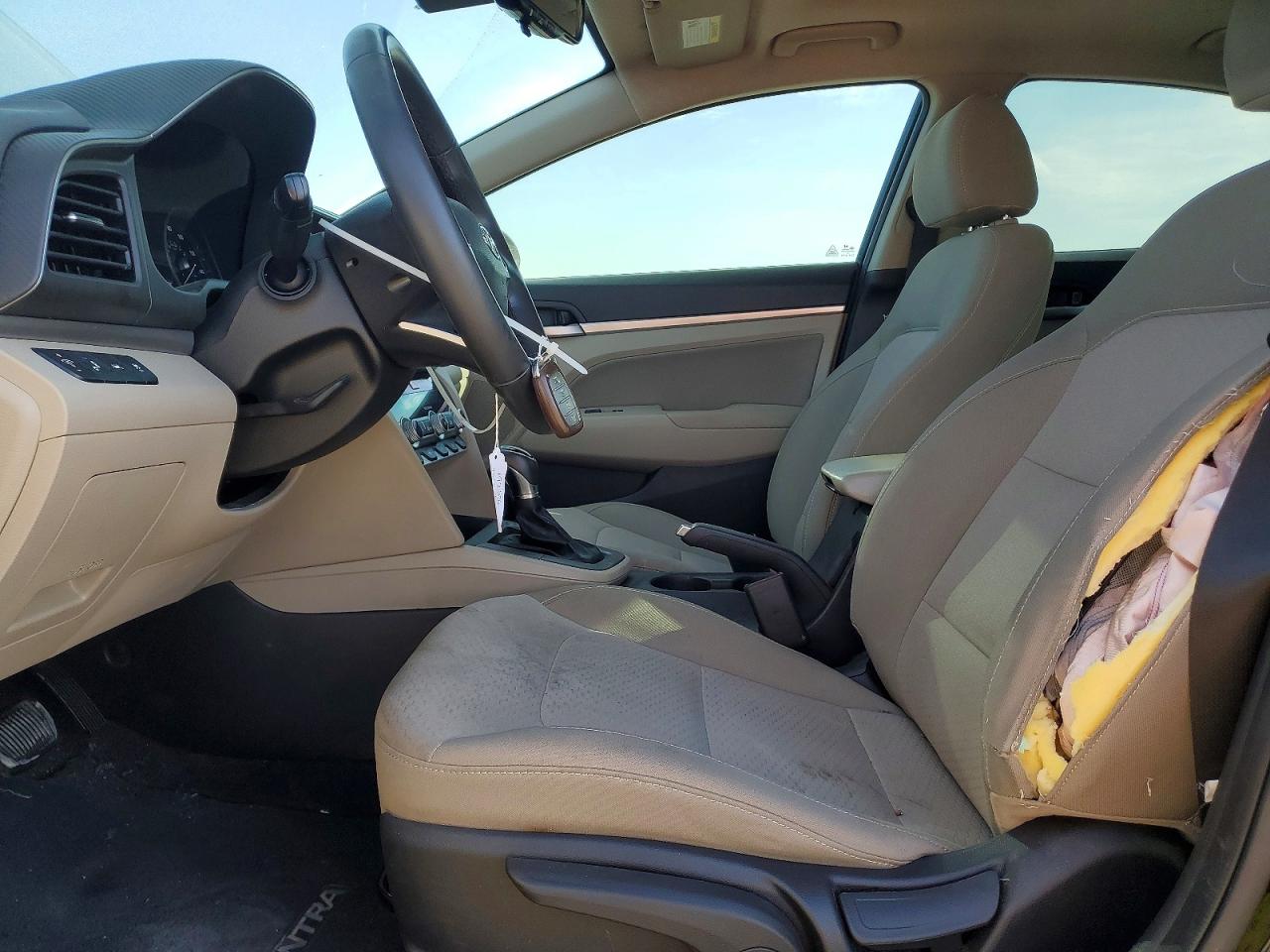 2020 HYUNDAI ELANTRA SEL photo 7