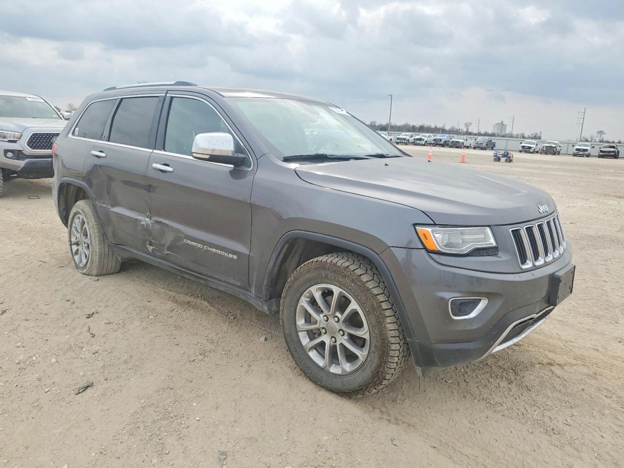 2015 JEEP GRAND CHEROKEE LIMITED photo 4