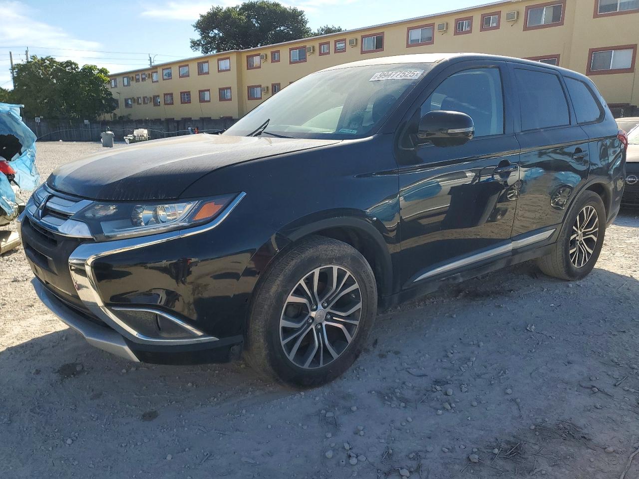 2016 MITSUBISHI OUTLANDER