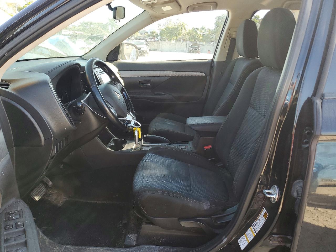 2016 MITSUBISHI OUTLANDER SE photo 7