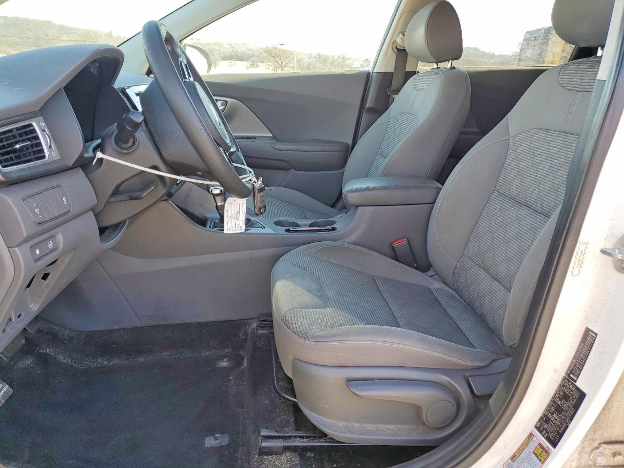 2017 KIA NIRO FE photo 7