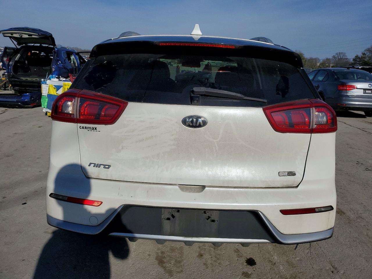2017 KIA NIRO FE photo 6