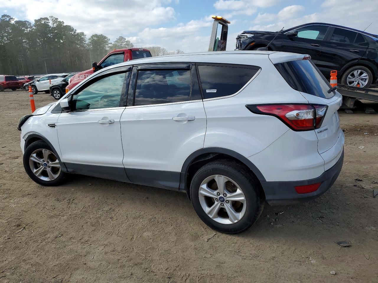 2018 FORD ESCAPE S photo 2