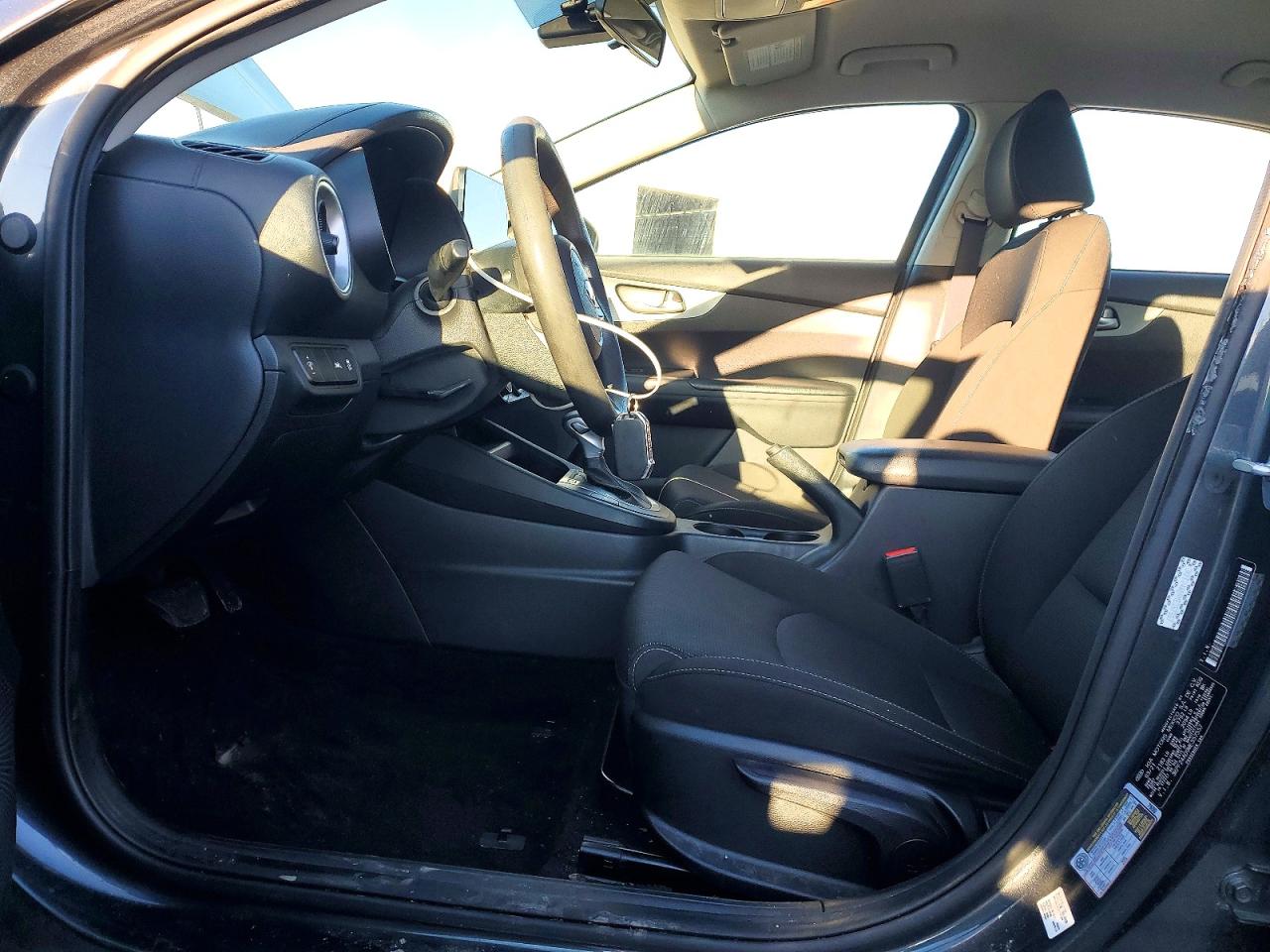 2021 KIA FORTE FE photo 7