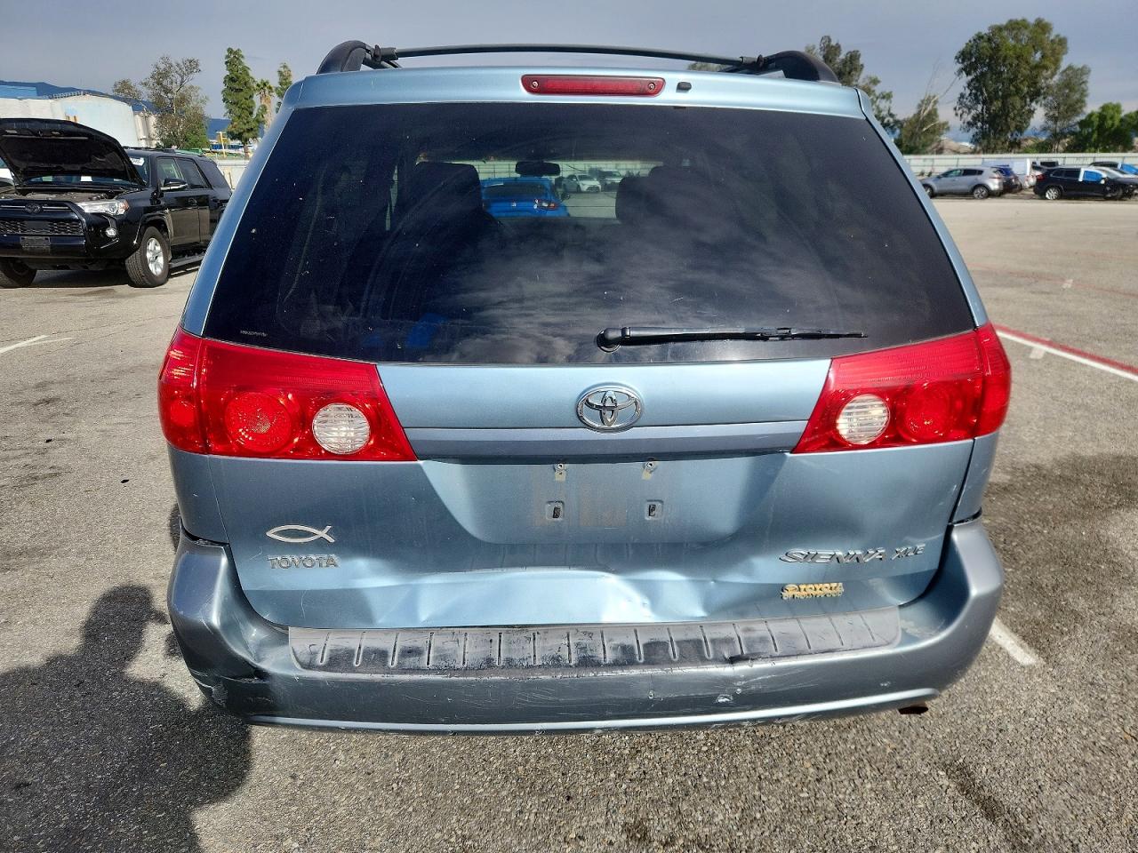 2007 TOYOTA SIENNA XLE photo 6