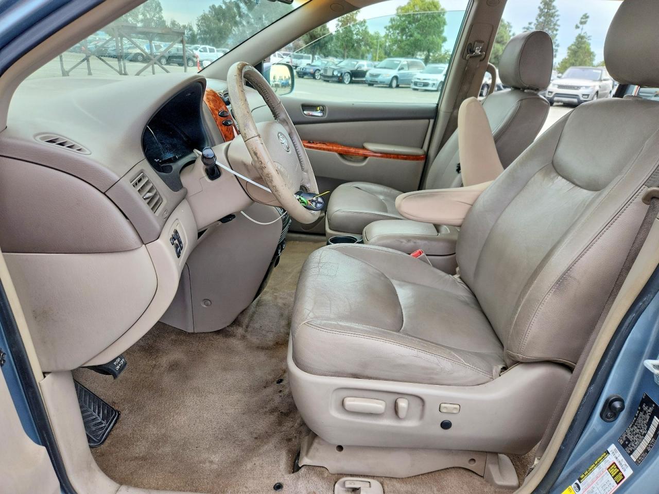2007 TOYOTA SIENNA XLE photo 7