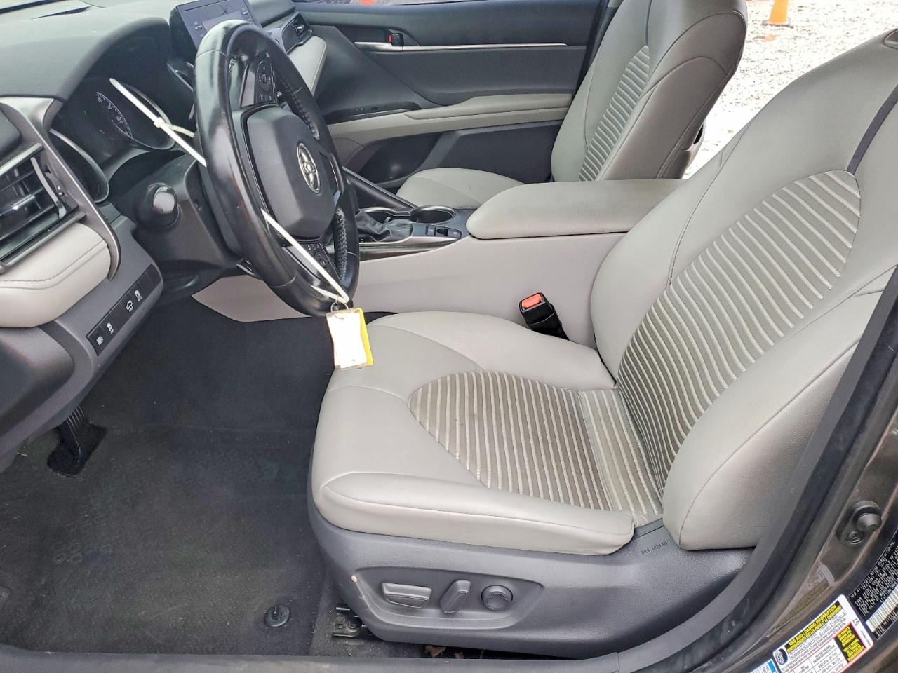 2021 TOYOTA CAMRY SE photo 7