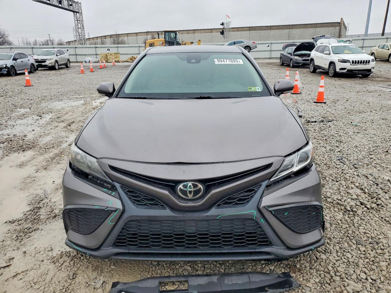 2021 TOYOTA CAMRY SE photo 5